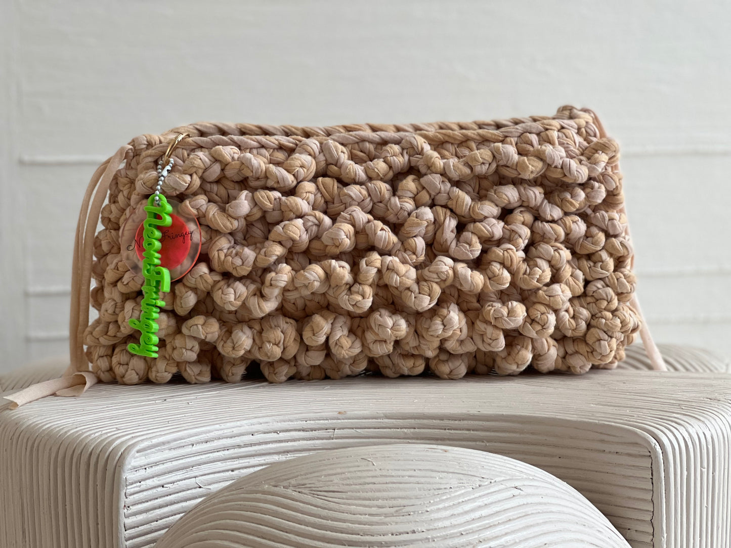 NEUTRAL SQUIGGLE CLUTCH
