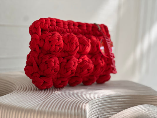 RED BUBBLE CLUTCH MINI